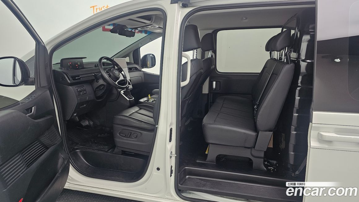 Hyundai Staria 2024