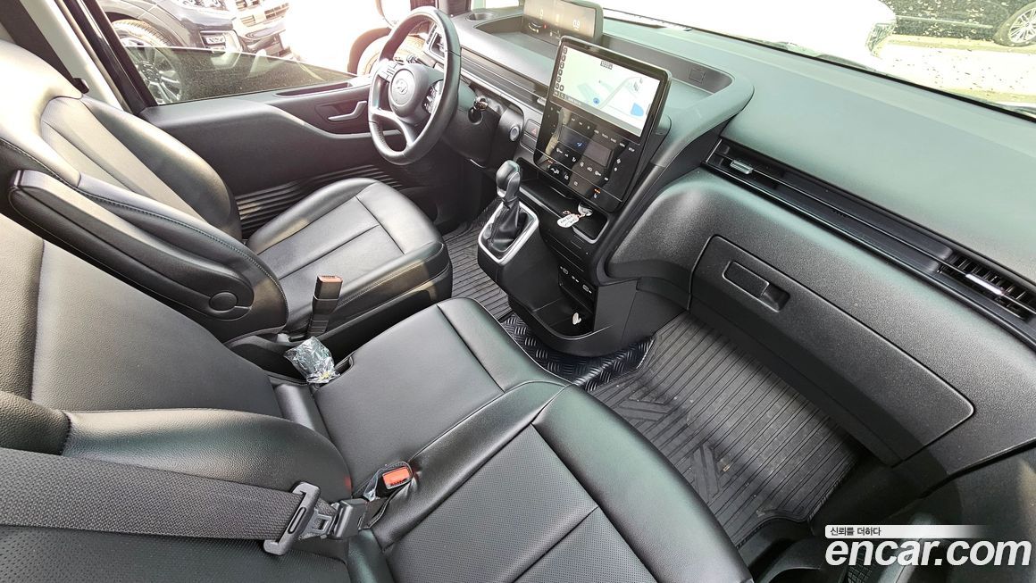 Hyundai Staria 2023