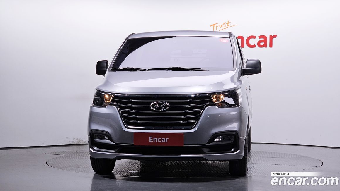 Hyundai Starex 2019