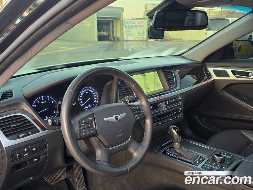 Hyundai Genesis 2016