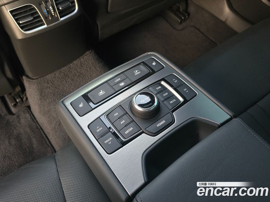 Hyundai Genesis 2016