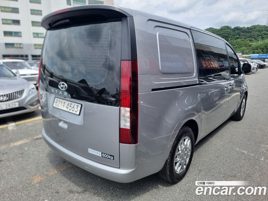 Hyundai Staria 2023