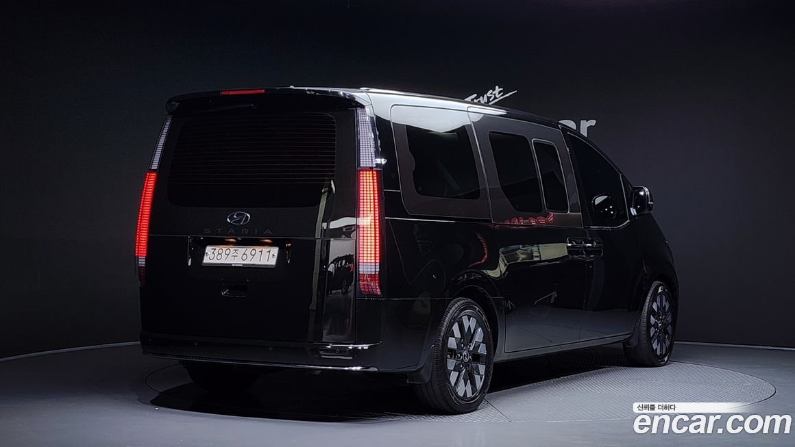 Hyundai Staria 2022