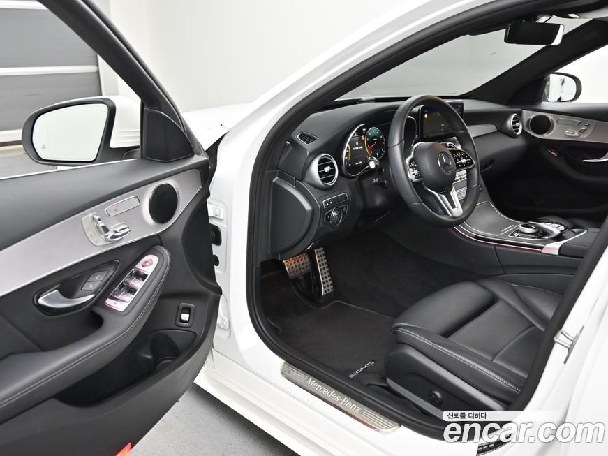 Mercedes-Benz C-Class 2021