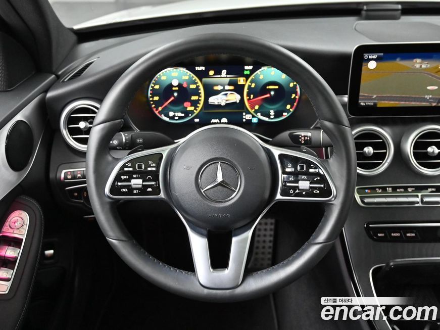 Mercedes-Benz C-Class 2021
