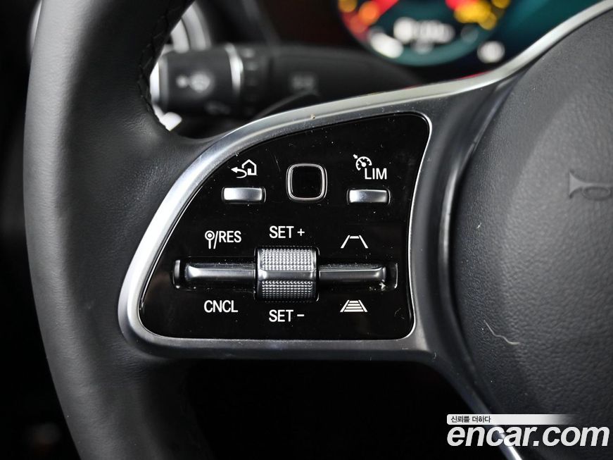 Mercedes-Benz C-Class 2021