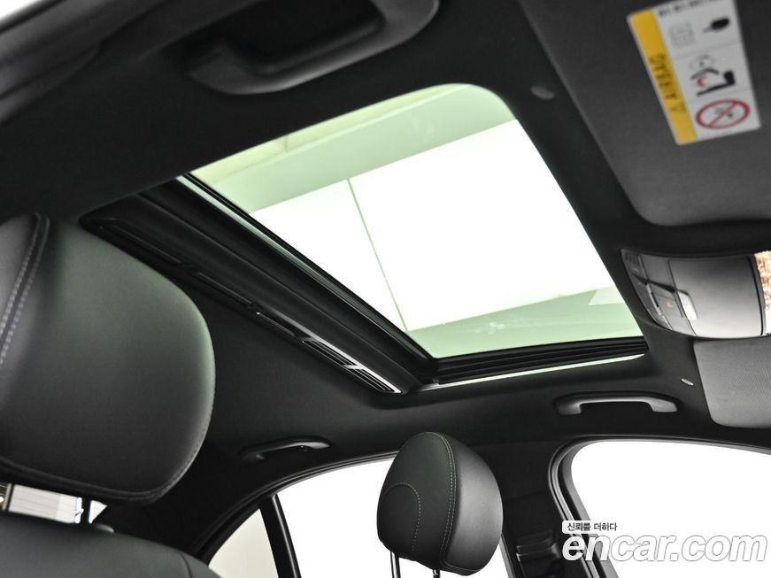 Mercedes-Benz C-Class 2021