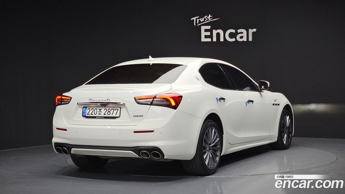 Maserati Ghibli 2022