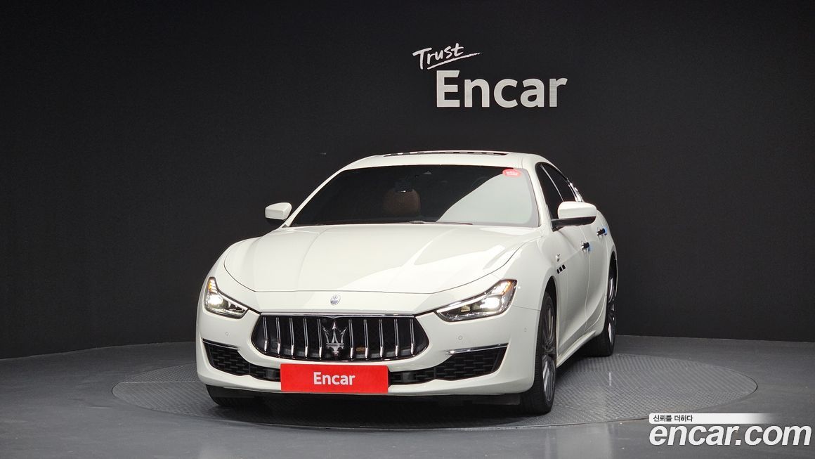 Maserati Ghibli 2022