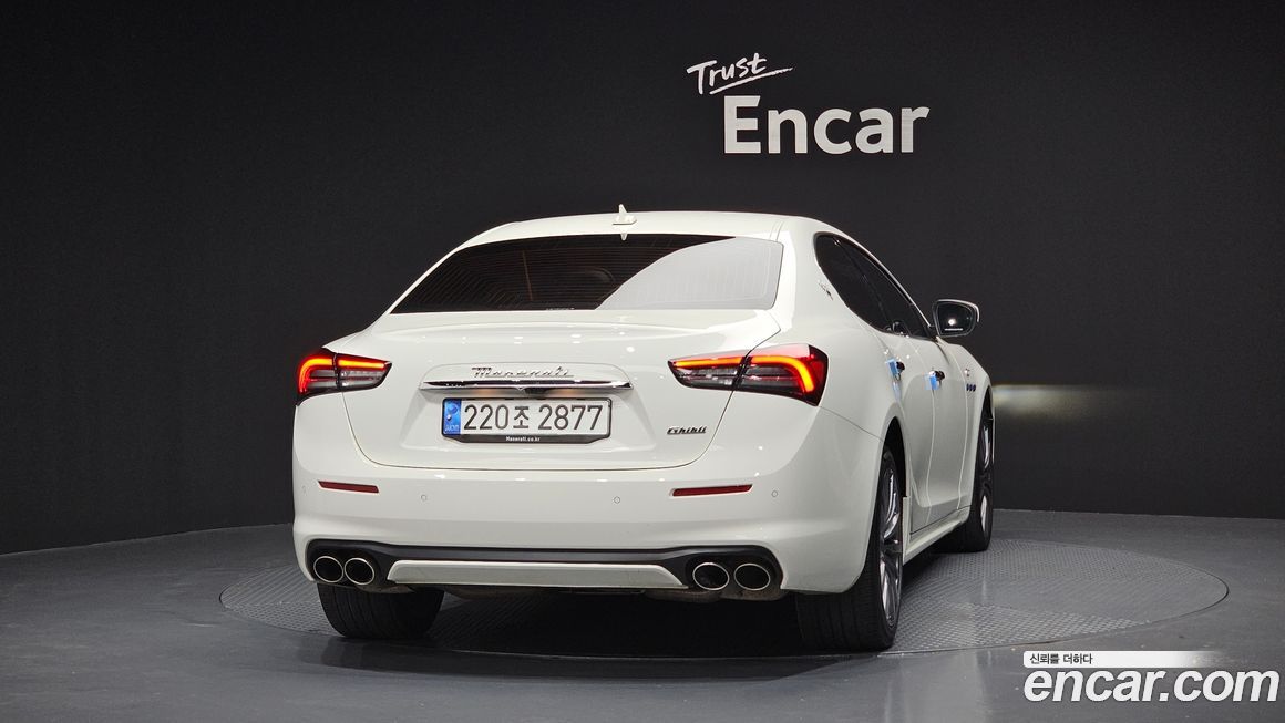 Maserati Ghibli 2022