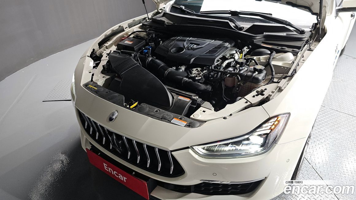 Maserati Ghibli 2022