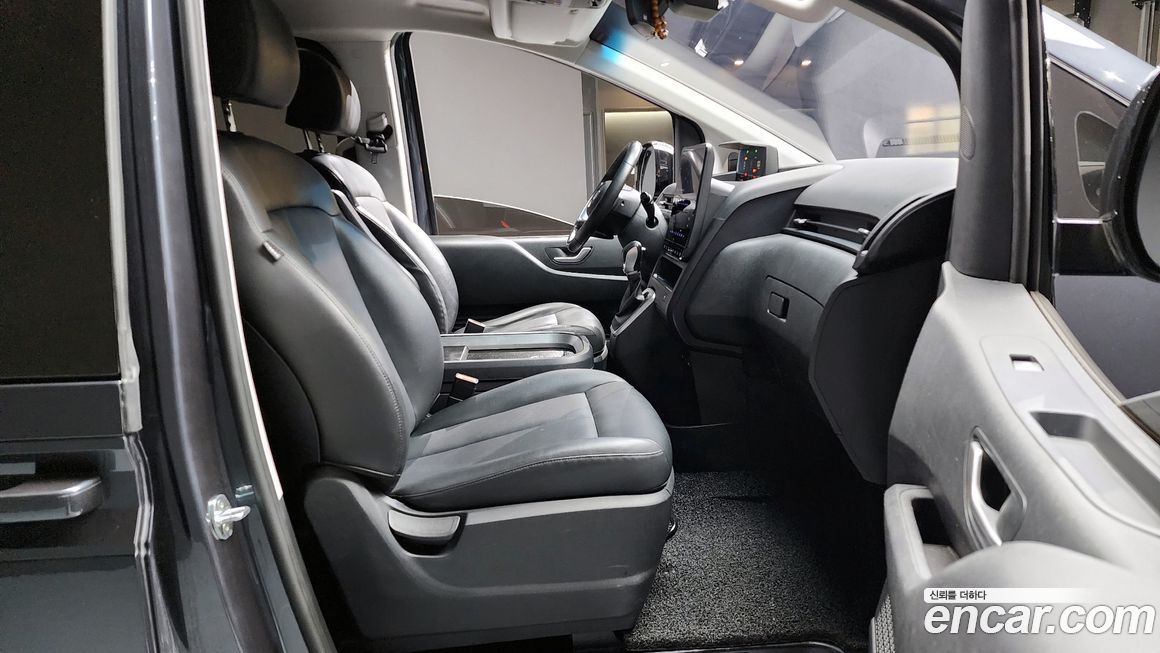 Hyundai Staria 2022