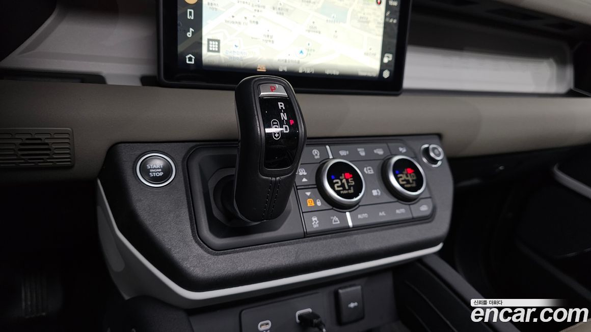 Land Rover Defender 2022