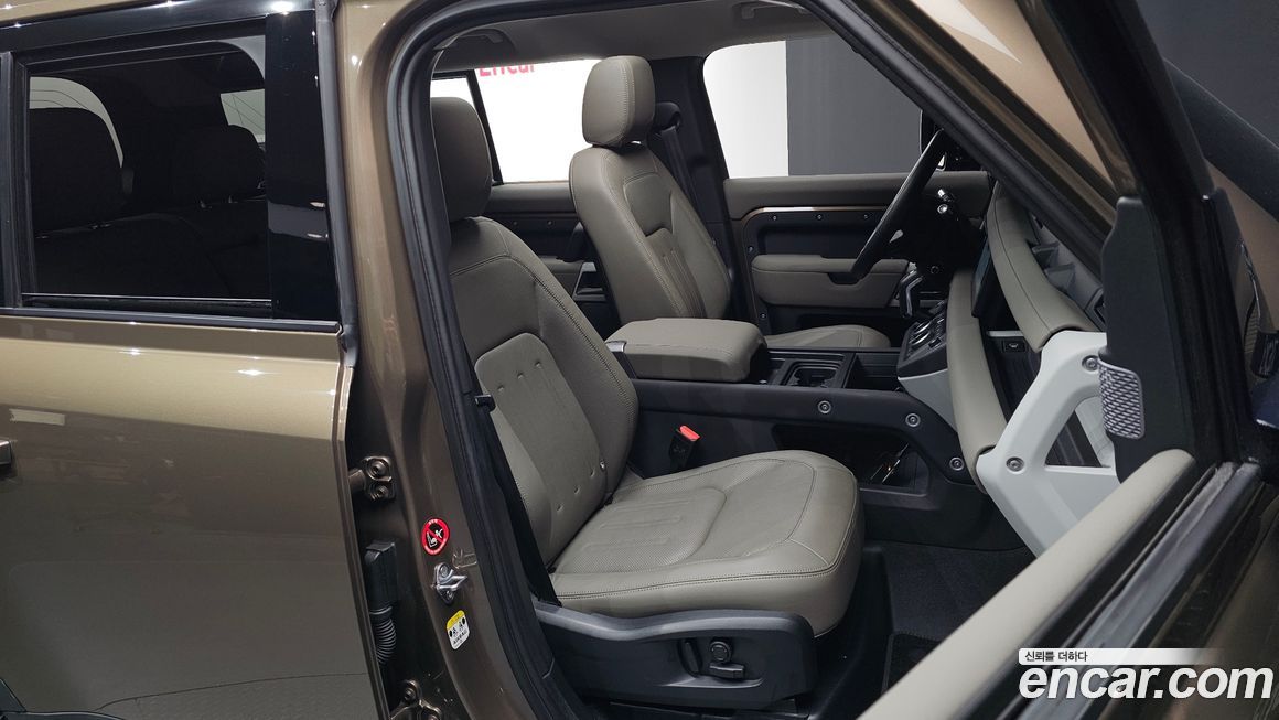 Land Rover Defender 2022