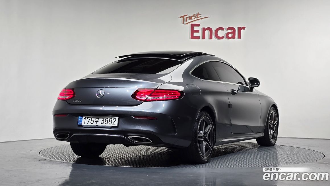 Mercedes-Benz C-Class 2021