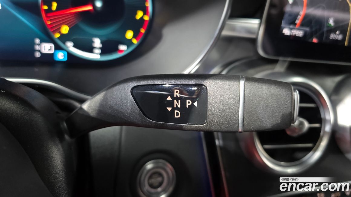 Mercedes-Benz C-Class 2021