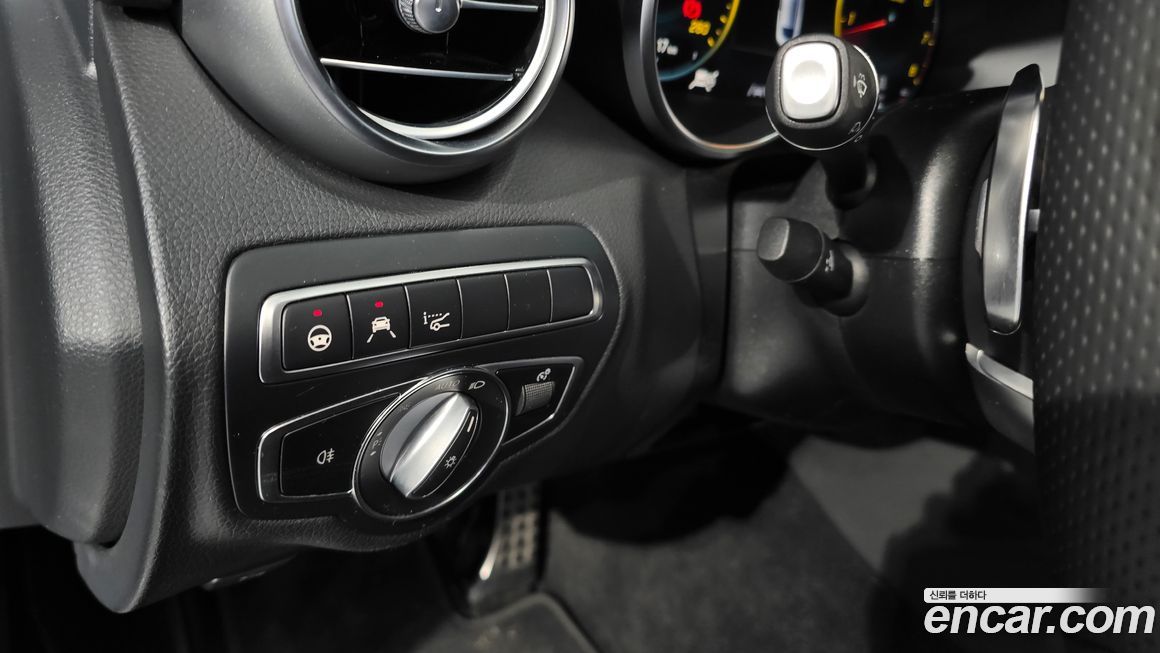 Mercedes-Benz C-Class 2021