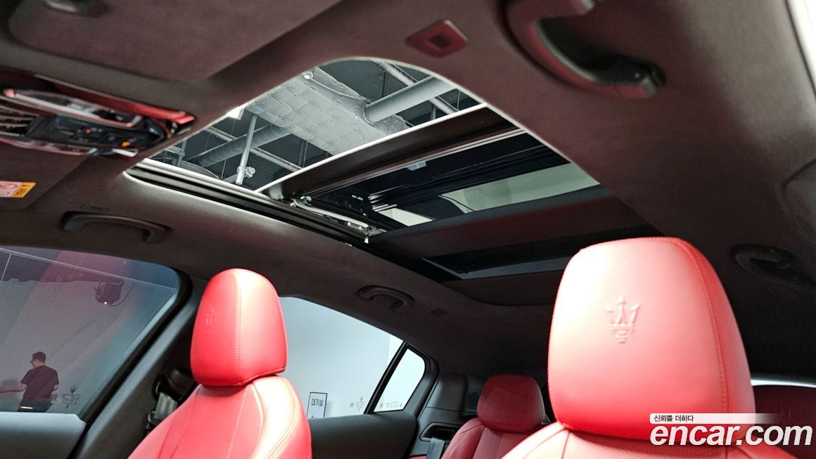 Maserati Grecale 2023