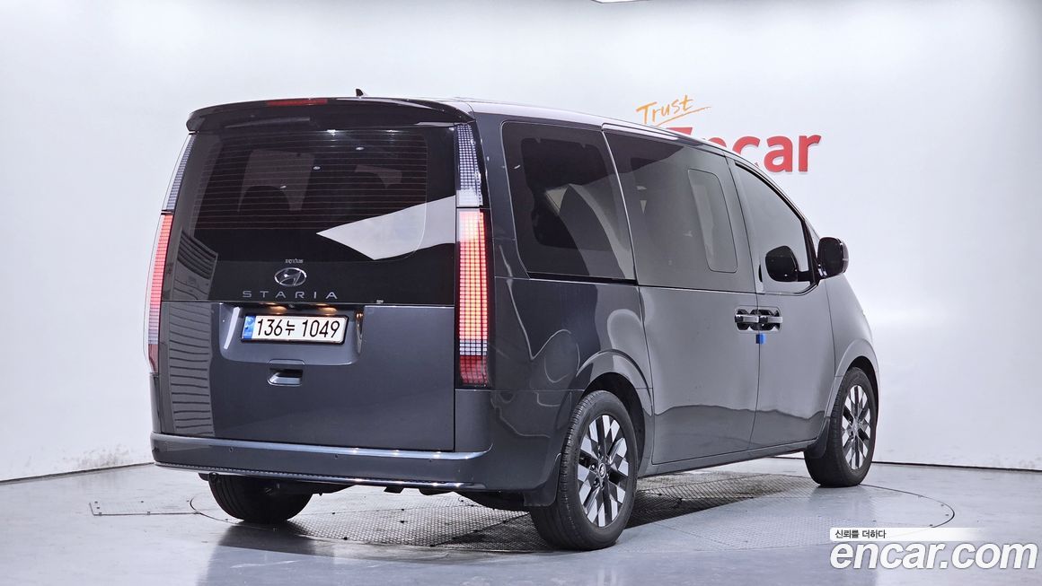 Hyundai Staria 2023