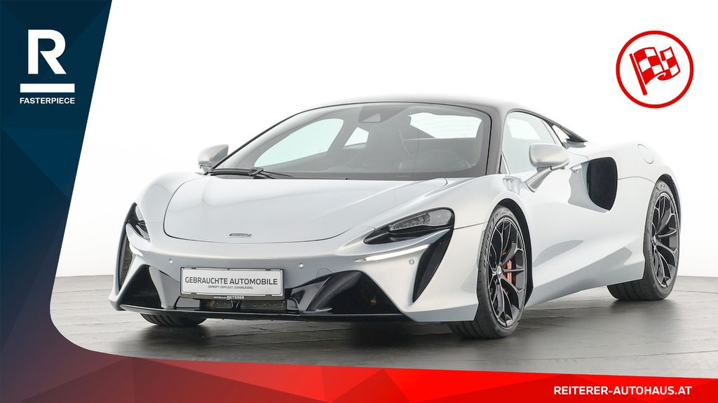 McLaren Artura 2023