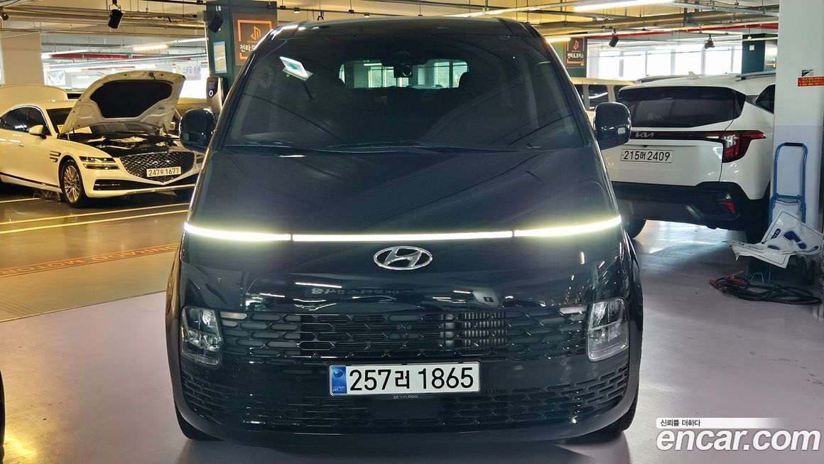 Hyundai Staria 2024