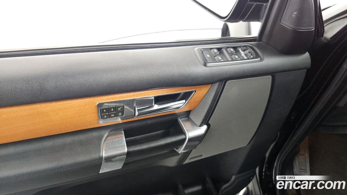 Land Rover Discovery 2013