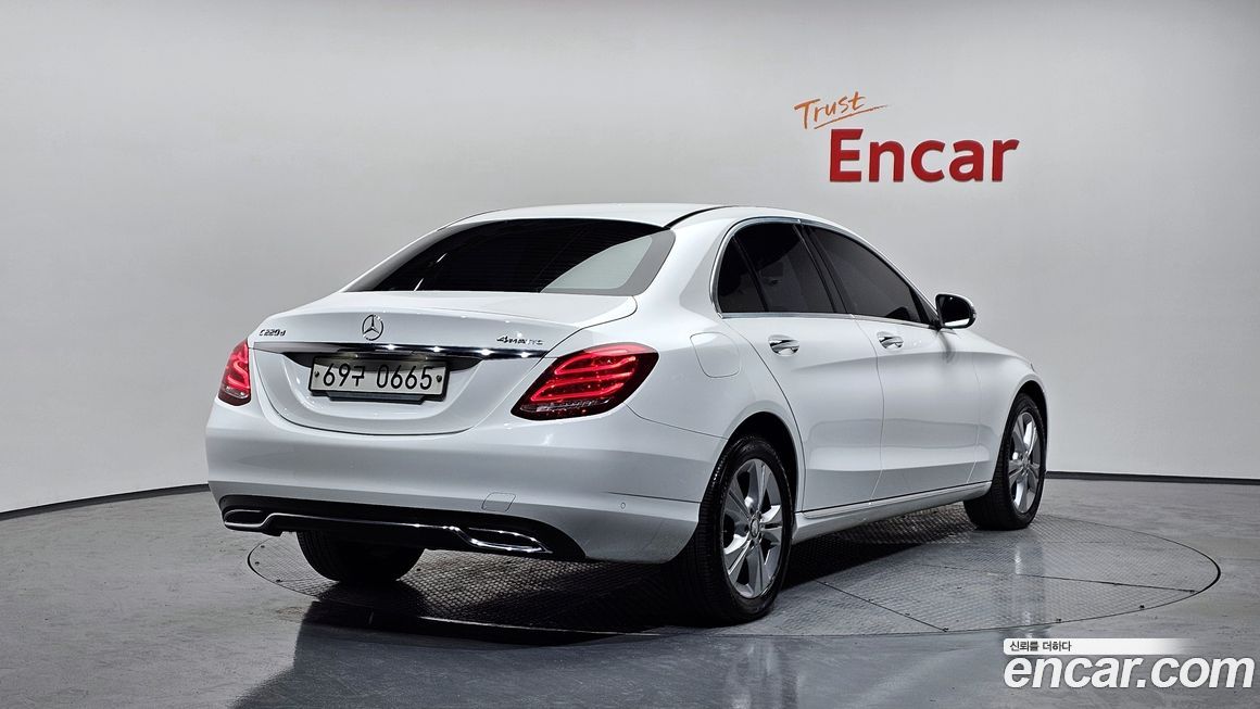 Mercedes-Benz C-Class 2016