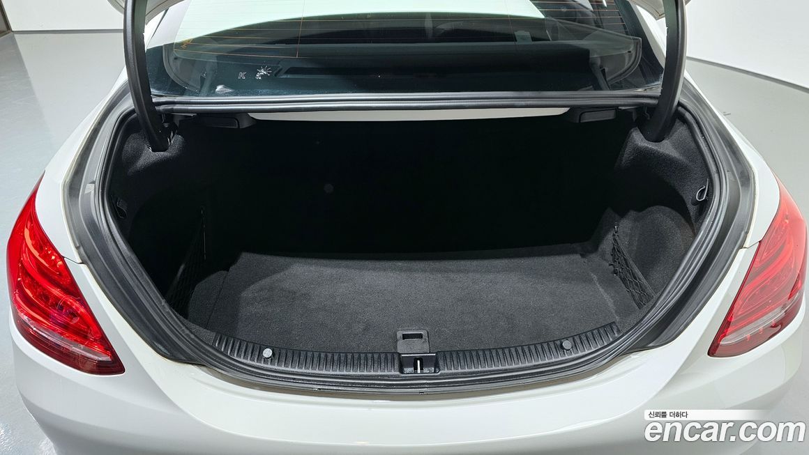 Mercedes-Benz C-Class 2016