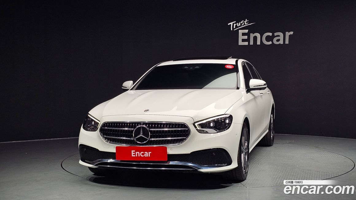 Mercedes-Benz E-Class 2022