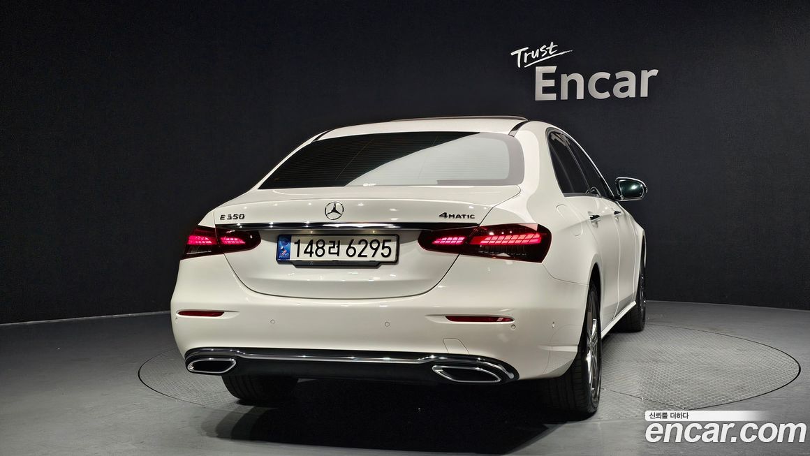 Mercedes-Benz E-Class 2022