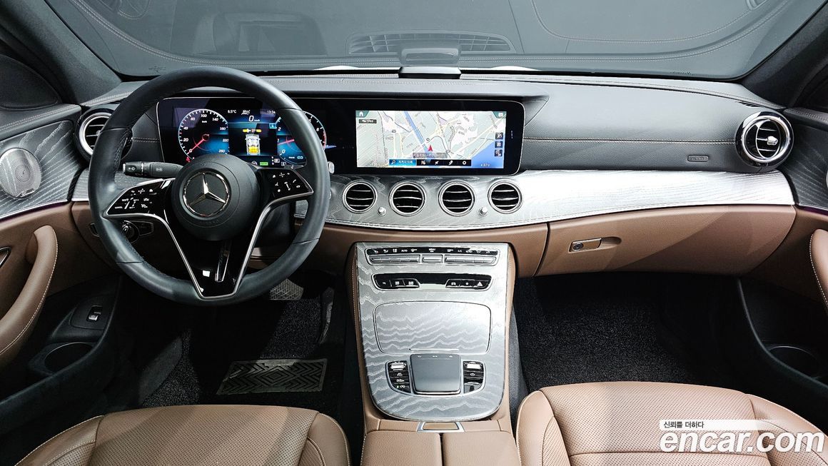 Mercedes-Benz E-Class 2022