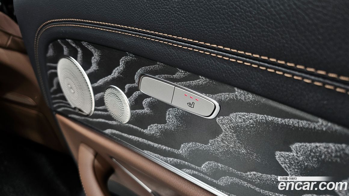 Mercedes-Benz E-Class 2022