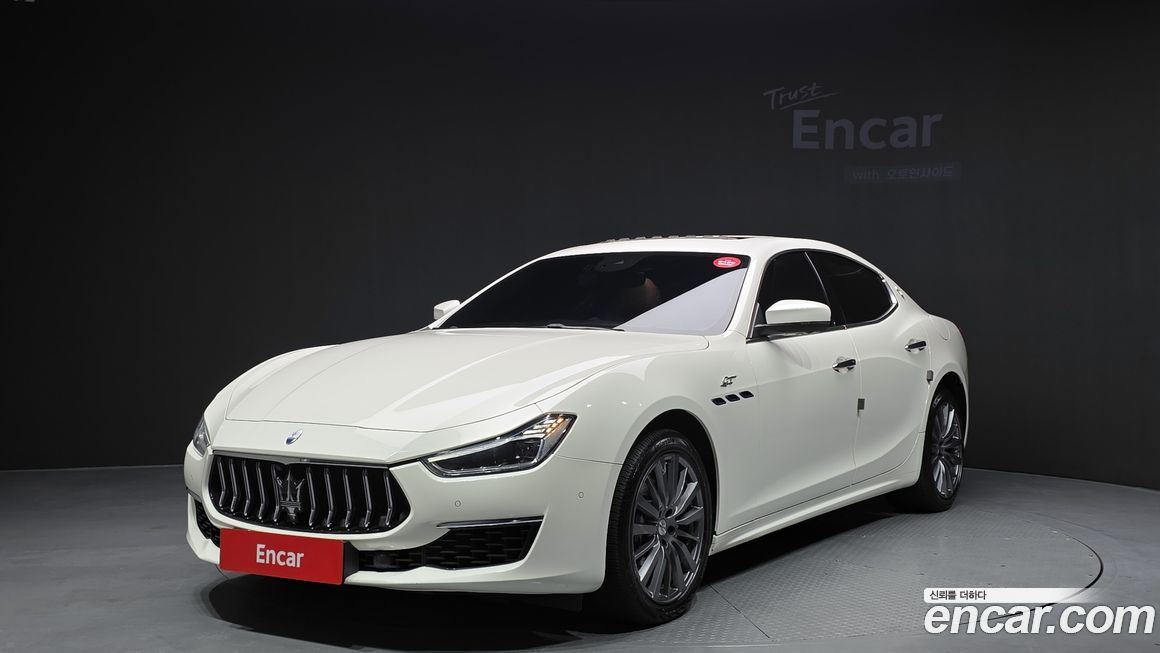 Maserati Ghibli 2022