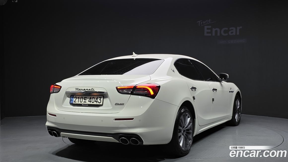 Maserati Ghibli 2022