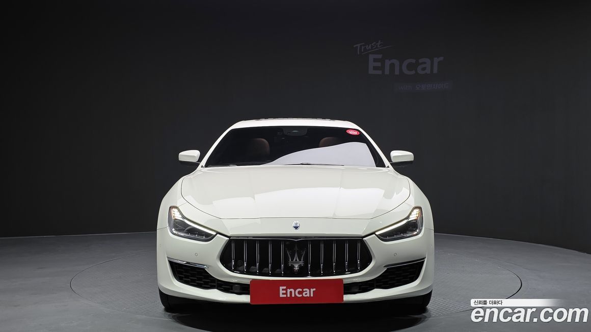 Maserati Ghibli 2022