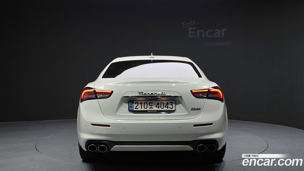 Maserati Ghibli 2022