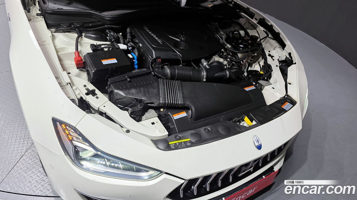 Maserati Ghibli 2022