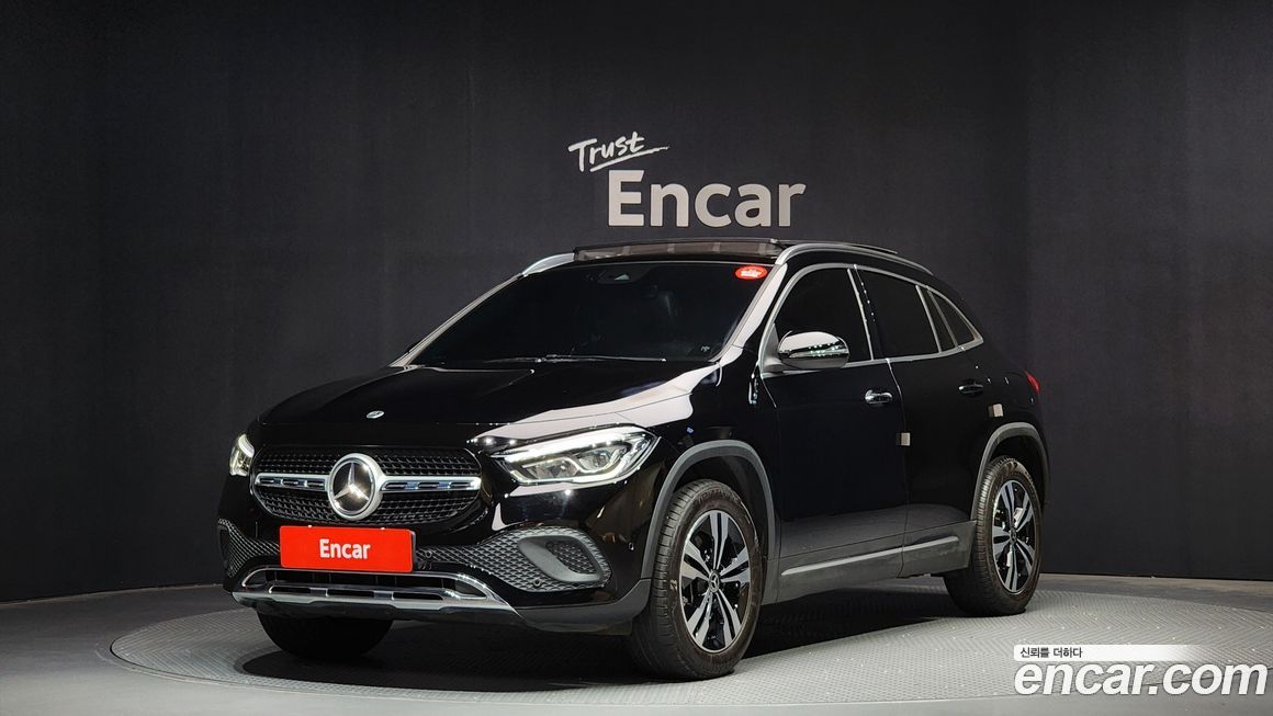 Mercedes-Benz GLA-Class 2021