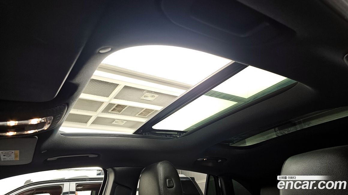 Mercedes-Benz GLA-Class 2021