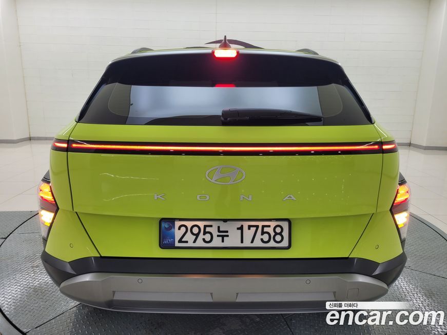 Hyundai Kona 2025