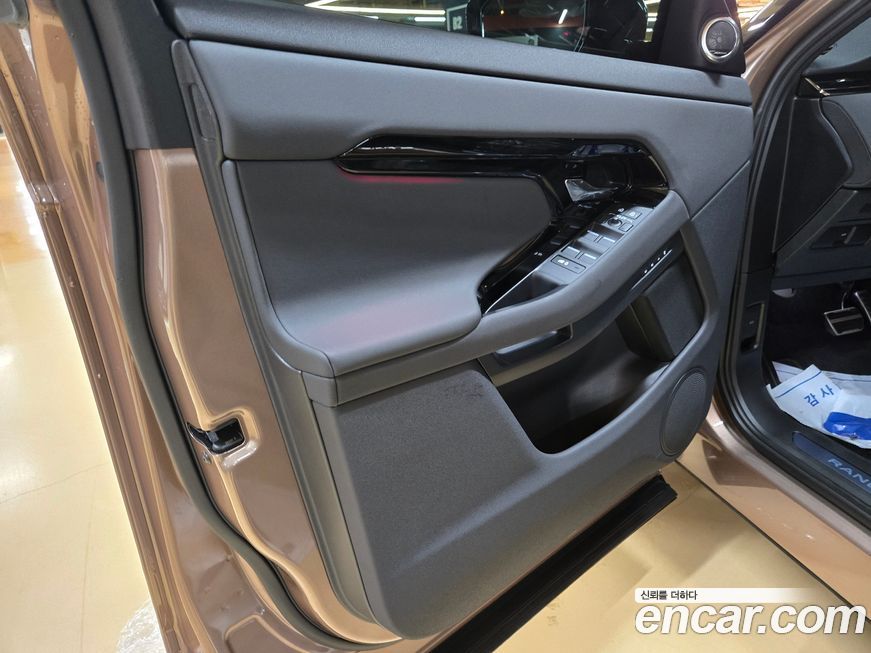 Land Rover Range Rover Evoque 2025