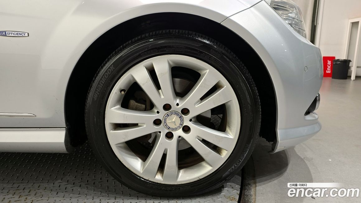 Mercedes-Benz C-Class 2010