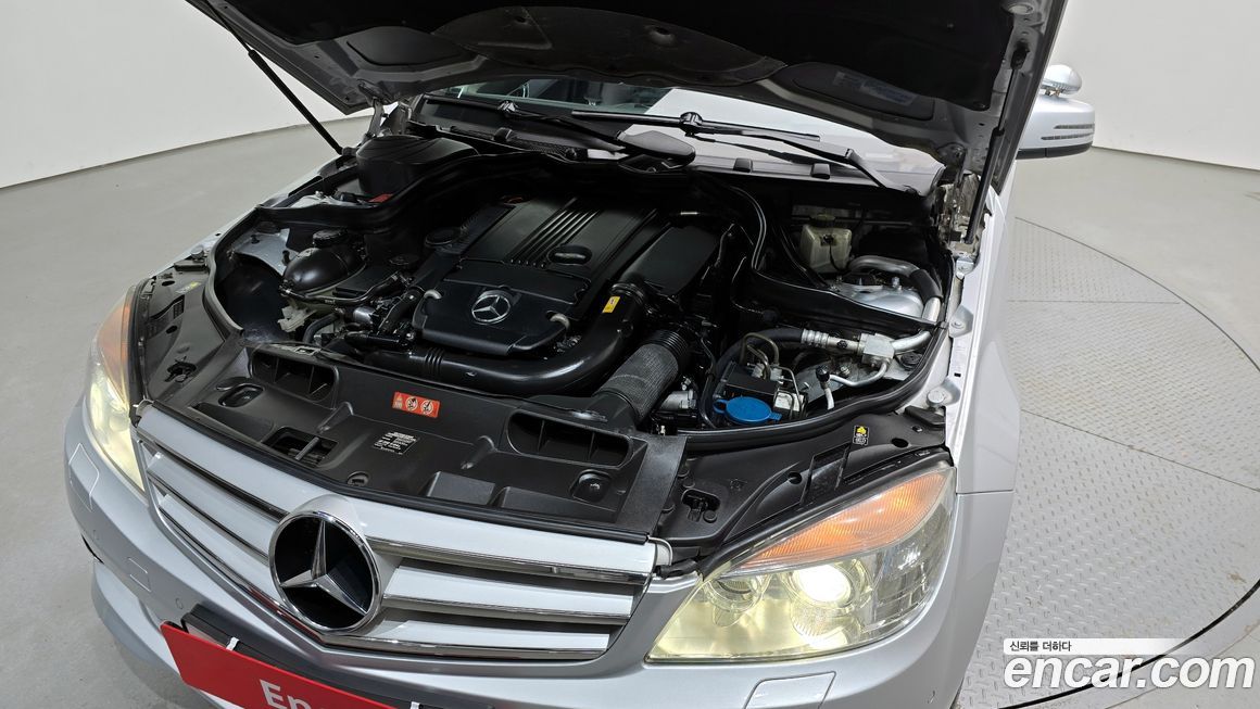 Mercedes-Benz C-Class 2010