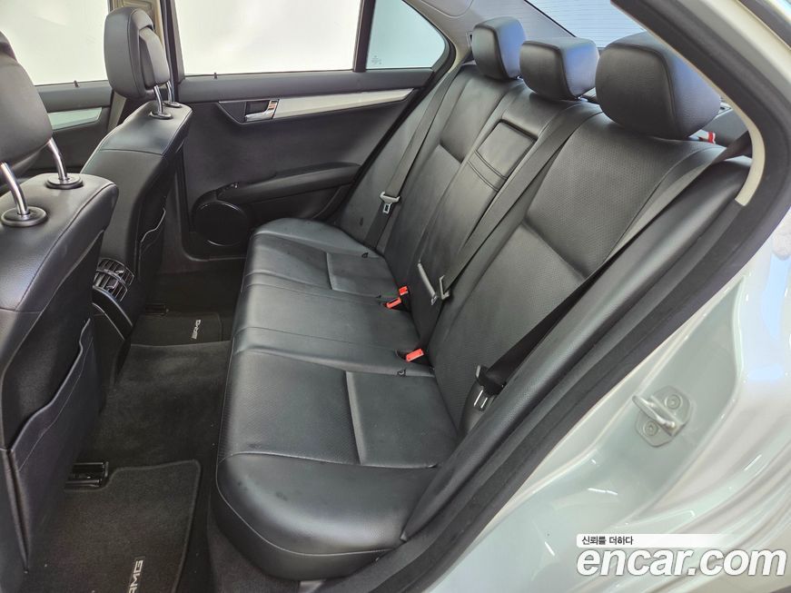 Mercedes-Benz C-Class 2010