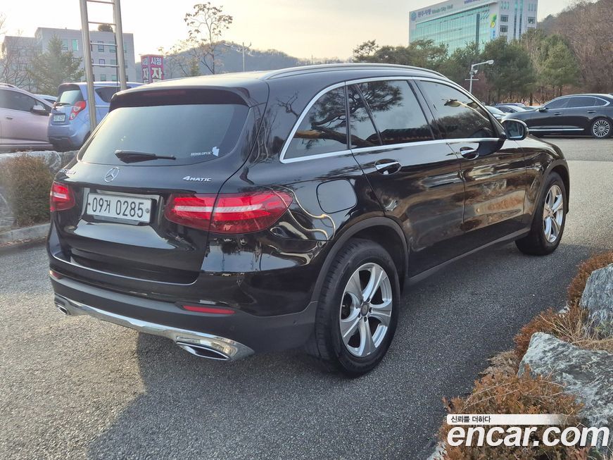 Mercedes-Benz GLC-Class 2017