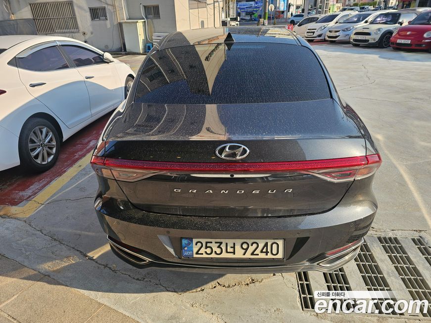 Hyundai Grandeur 2022