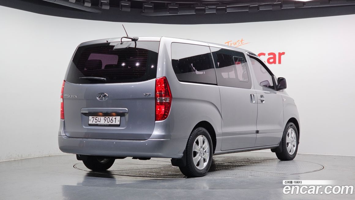 Hyundai Starex 2019