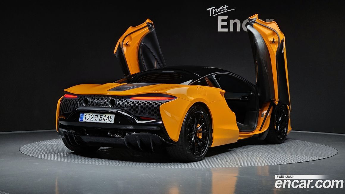 Mclaren Artura 2023