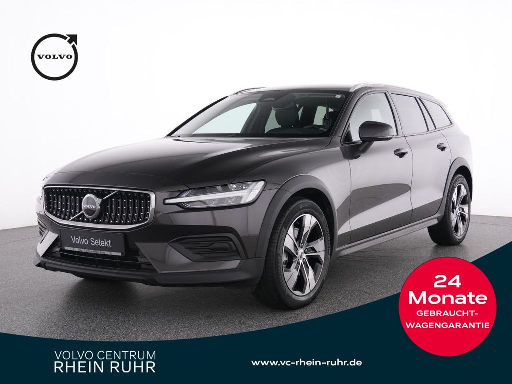 Volvo V60 Cross Country 2023