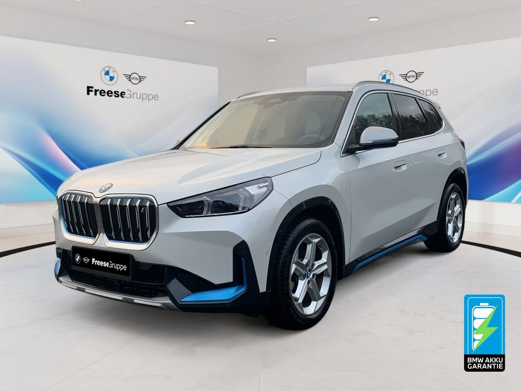 BMW iX1 2023